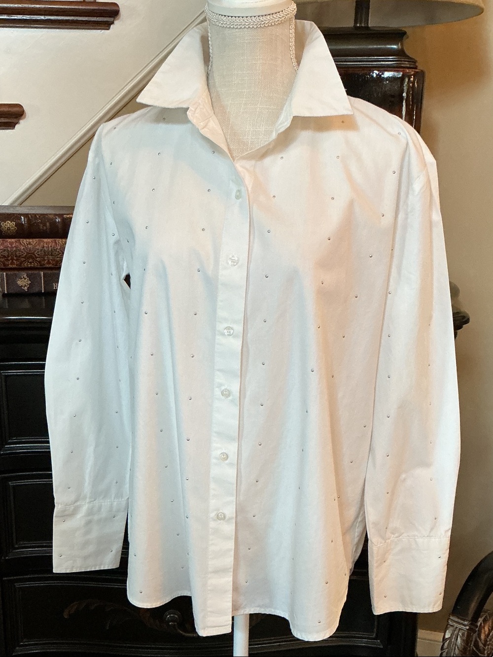 Vero Moda -Sz S-Classic White Women’s Button-Down Shirt with Subtle Stud Detail - Picture 1 of 12